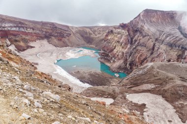 Gorely yanardağı krateri, Rusya Federasyonu.
