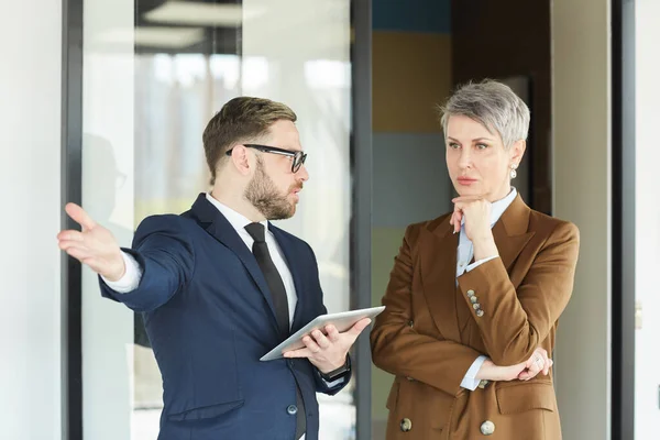 Samenwerking tussen zakenmensen — Stockfoto