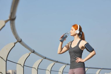 Eğitimden sonra su içmek