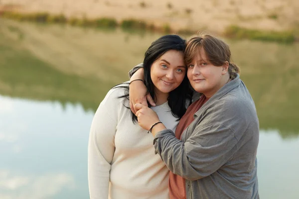 Dos lesbianas encantadoras — Foto de Stock