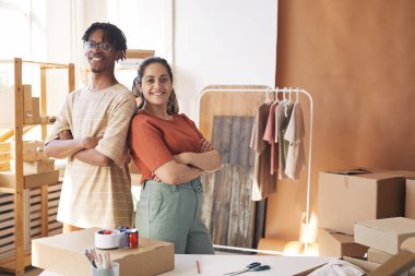 Teslimat servisinde çalışanlar