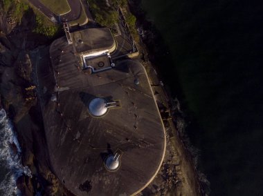 Rio de Janeiro'daki Copacabana tarihi askeri fort ve müzesinde yukarıdan aşağıya manzara