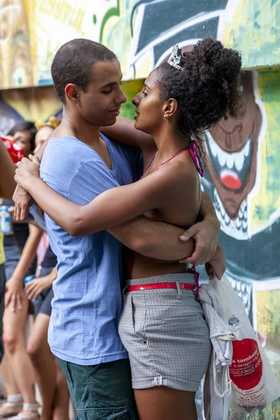 Rio Janeiro Brasil Março 2014 Casal Segurando Bem Olhando Nos — Fotografia de Stock