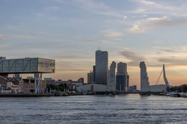 Rotterdam Niederlande September 2016 Unilever Baut Moderne Bürogebäude Über Ehemaligen — Stockfoto