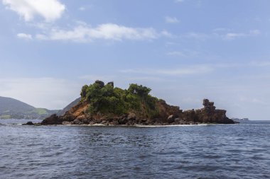 Brezilya'da Rio de Janeiro karşısında Guanabara koyunda Niteroi kıyısında Izole ada