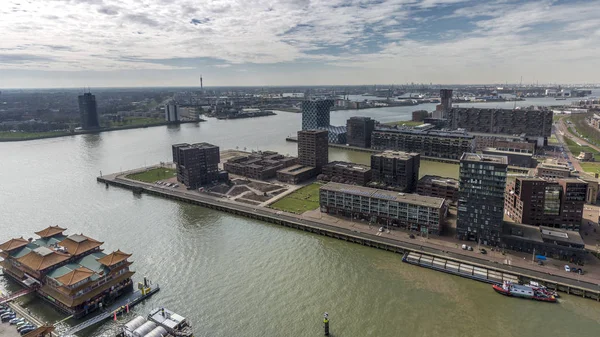 Nábřeží Moderními Budovami Starém Přístavním Prostoru Rotterdamu Nizozemsko Viděna Vysokého — Stock fotografie