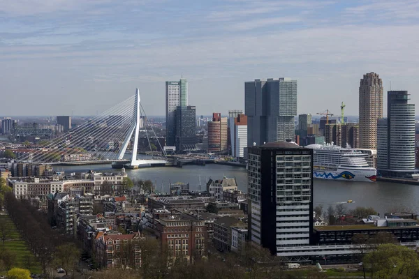 Paesaggio urbano del centro di Rotterdam — Foto Stock