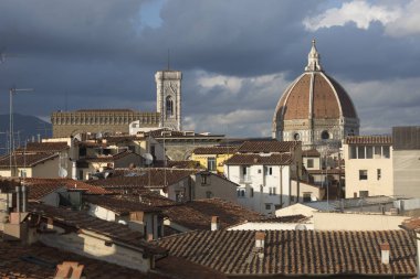 Floransa'da Katedral'in üzerinde yükselen çatılar