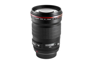 Rio de Janeiro, Brezilya - 7 Mart 2016: Canon Ef 135mm f/2l Usm Lens. Portre Lens, alan sığ derinliği ve hoş arka plan bulanıklığı ile hızlı prime etkili hızlı prime.