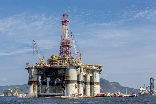 Olieplatform Met Kranen Schepen Opzij Guanabara Baai Van Rio Janeiro — Stockfoto