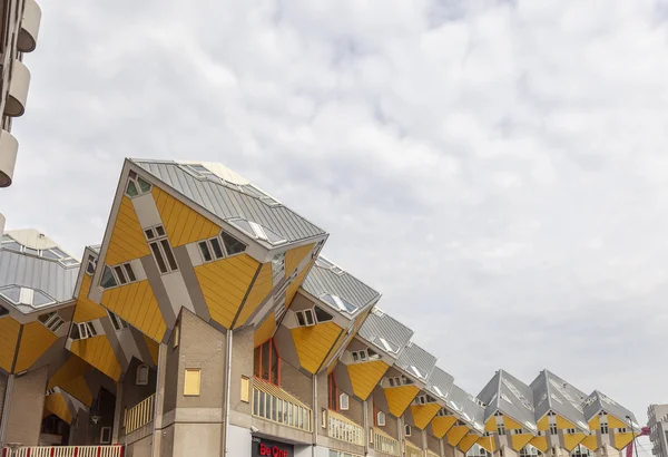 Rotterdam Países Bajos Agosto 2019 Vista Calle Con Una Fila — Foto de Stock