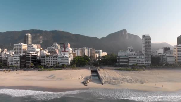 Flyg Strategi Rio Janeiro Vid Soluppgången Med Corcovado Mountain Bakgrunden — Stockvideo