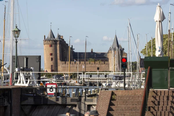 Muiden Países Bajos Septiembre 2019 Zona Portuaria Cruce Compuerta Ubicación — Foto de Stock