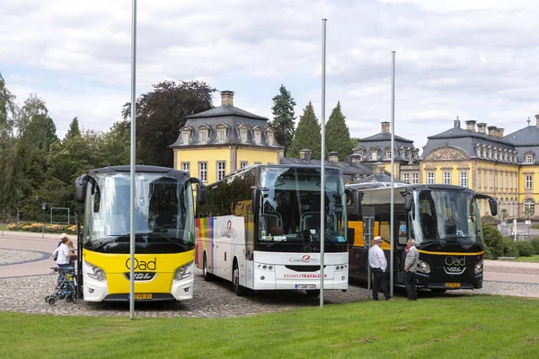 Bad Arolsen Alemania Septiembre 2019 Turista Tercera Edad Junto Autobús — Foto de Stock