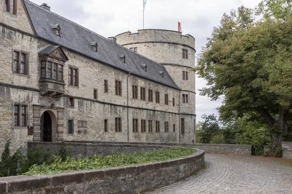 Wewelsburg, Almanya - 11 Eylül 2019: Tuğla yapımı Wewelsburg Kalesi ile avlunun mimari detayları