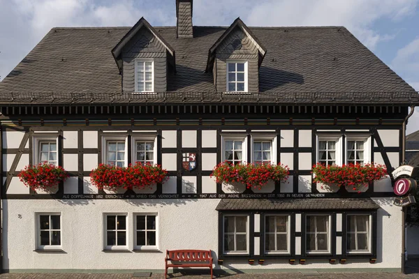 Architectuur Van Typisch Vakwerkhuis Vakwerk Het Kuuroord Grafschaft Het Sauerland — Stockfoto