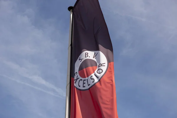 Rotterdam Nederländerna September 2019 Flagga Den Holländska Fotbollsklubben Excelsior Blåser — Stockfoto