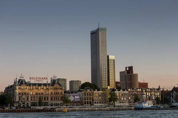 Rotterdam Holandia Września 2019 Krajobraz Miasta Rotterdamu Zachodzie Słońca Starymi — Zdjęcie stockowe