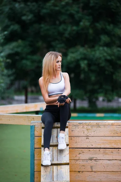 Girl Goes Sports — Stock Photo, Image