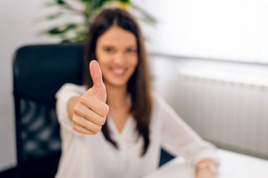 Gülümseyen bir Yaşasın vererek başarılı kadın