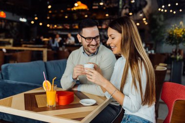 Olumlu duygular paylaşımı