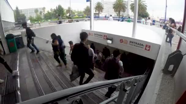 Mexiko Stadt Mexiko Juni 2019 Zeitraffer Des Eingangs Der Metrostation — Stockvideo