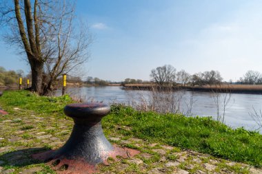 Nehir Lesum üzerinde Bremen Knoops Park üzerinden bir fotoğraf safari