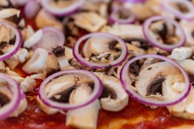 Bir pizza hamuru adım adım işgal