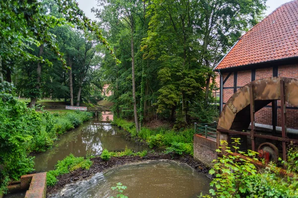 Hude, Dolna Saksonia, Niemcy-13 lipca 2019 klasztor tawerna Hude — Zdjęcie stockowe