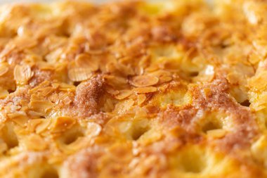 Üst meyve ile güzel bir pasta lezzetli bir parça