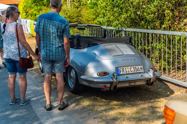 Varel, Germany, July, 28,2019: Vintage cars meet at the Vareler — Stock Photo, Image