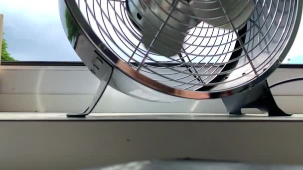 Ventilatore Che Assicura Vento Fresco Estate — Video Stock