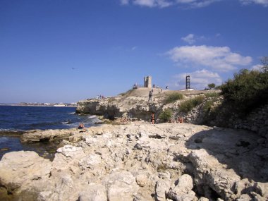 Kırım taş plajı ve harabeleri