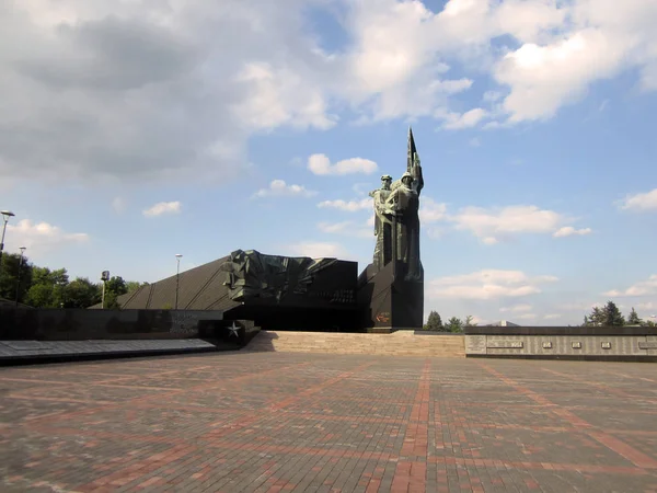 Памятник Рабочему Солдату — стоковое фото