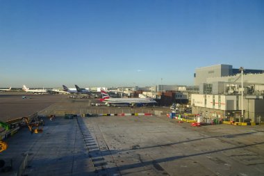 London Heathrow, 16/01/2019 - Virgin Atlantic Lounge'dan görünüm