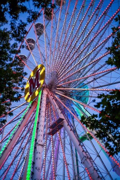 Grande Roue Ferris Photo Art Des Angles Inhabituels — Photo