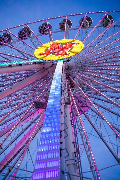 Big Ferris Wheel Art Photo Unusual Angles — Stock Photo, Image