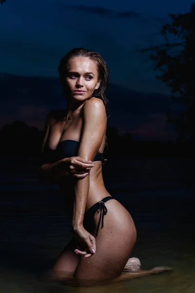 Beautiful Model Water Black Bikini Swimsuit Night Swimming Posing — Stock Photo, Image