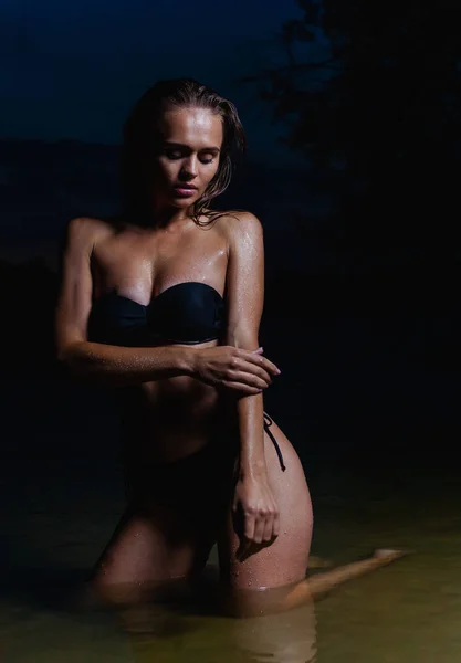 Beautiful Model Water Black Bikini Swimsuit Night Swimming Posing — Stock Photo, Image