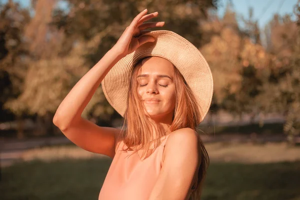 Portrait Happy Girl Street Autumn Colors — Stock Photo, Image