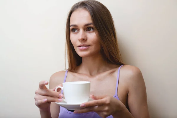 Mujer Joven Disfrutando Una Taza Café Retrato Mujer Con Mañana — Foto de Stock