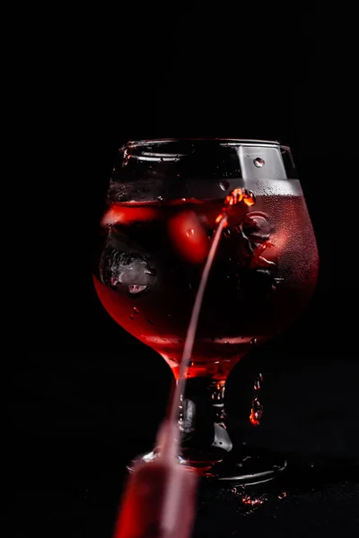 Maledetto Cocktail Alcolico Con Siringa — Foto Stock