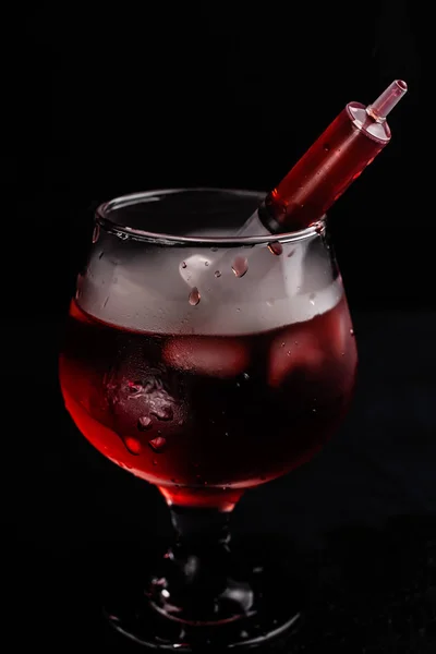 Cocktail Alcoolic Sângeros Seringă — Fotografie, imagine de stoc