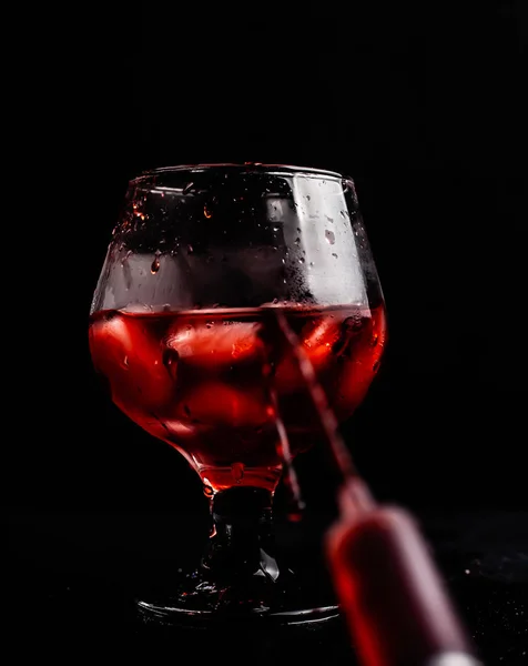 Maledetto Cocktail Alcolico Con Siringa — Foto Stock