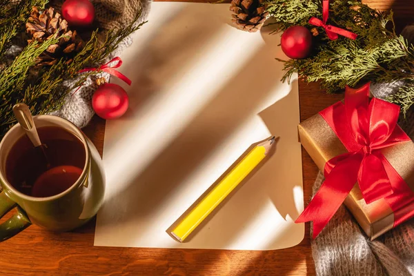 Vakantie Plannen Een Stuk Papier Blanco Blad Voor Het Opnemen — Stockfoto