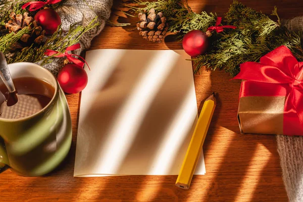 Vakantie Plannen Een Stuk Papier Blanco Blad Voor Het Opnemen — Stockfoto