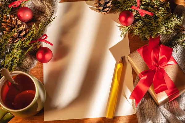 Vakantie Plannen Een Stuk Papier Blanco Blad Voor Het Opnemen — Stockfoto