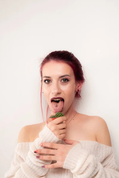 Funny Girl Licks Cactus — Stock Photo, Image