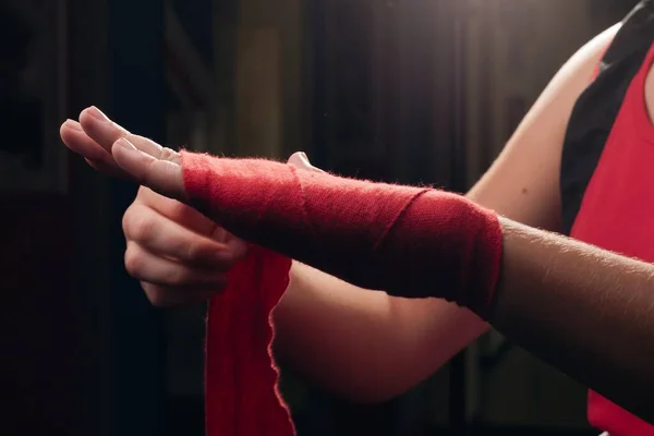 Boxer Girl Dans Les Bandes Boxe Rouge Close — Photo