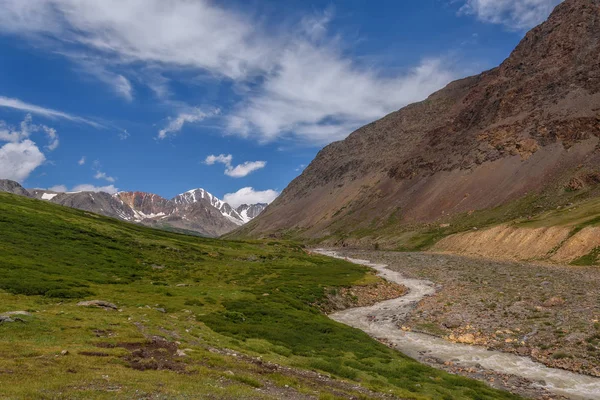 Mountains river glacier valley sky summer — Stock Photo, Image